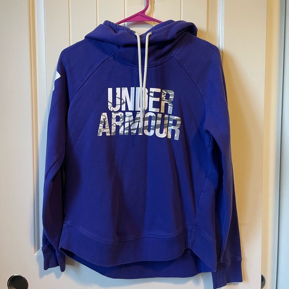 Under armour sweatshirt